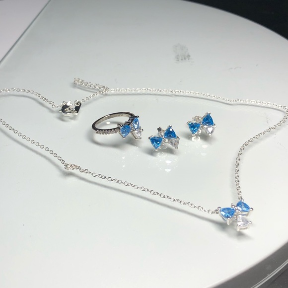 Pandora bridgerton limited edition blue bow complete set - Picture 6 of 9